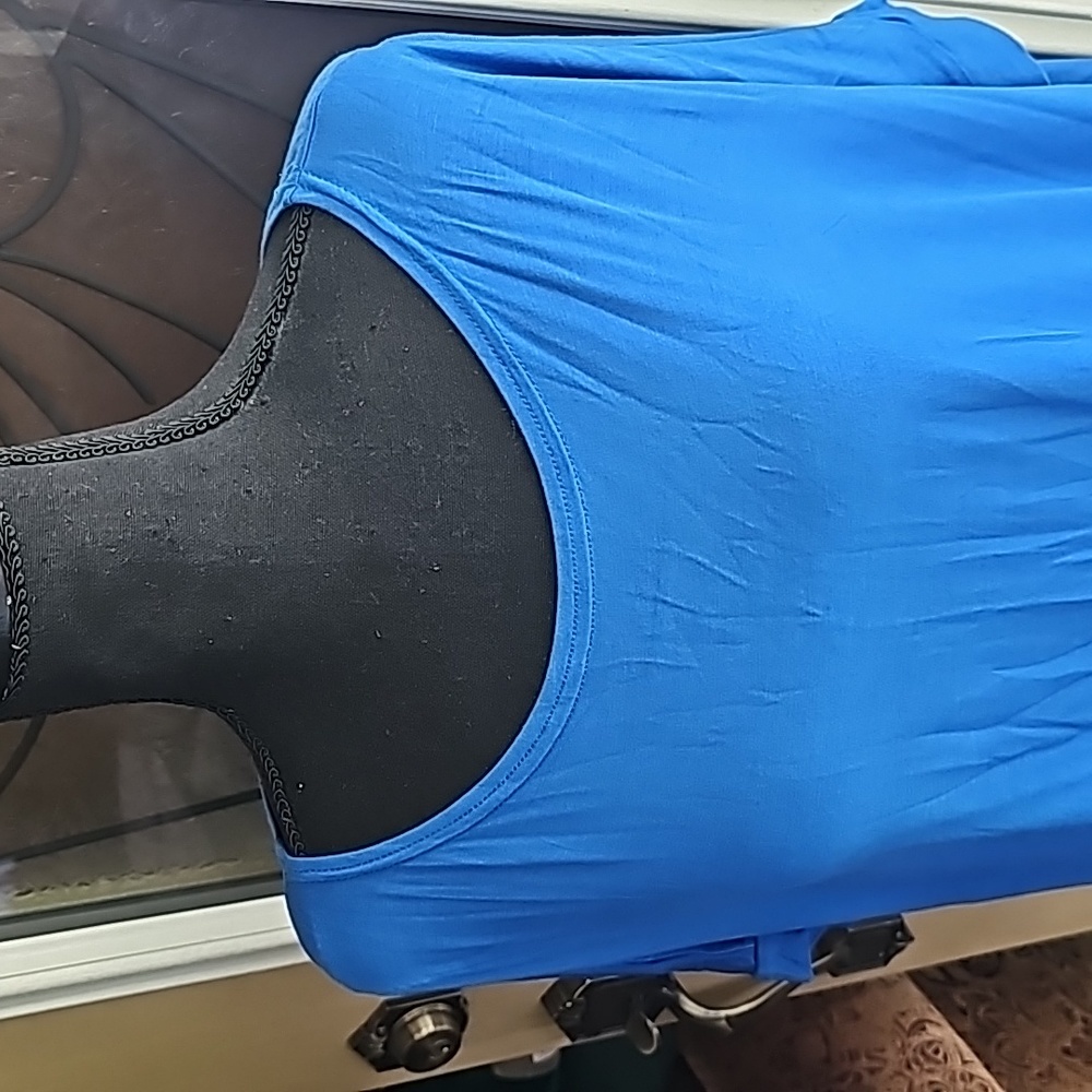 Blue top - Picture 3 of 10